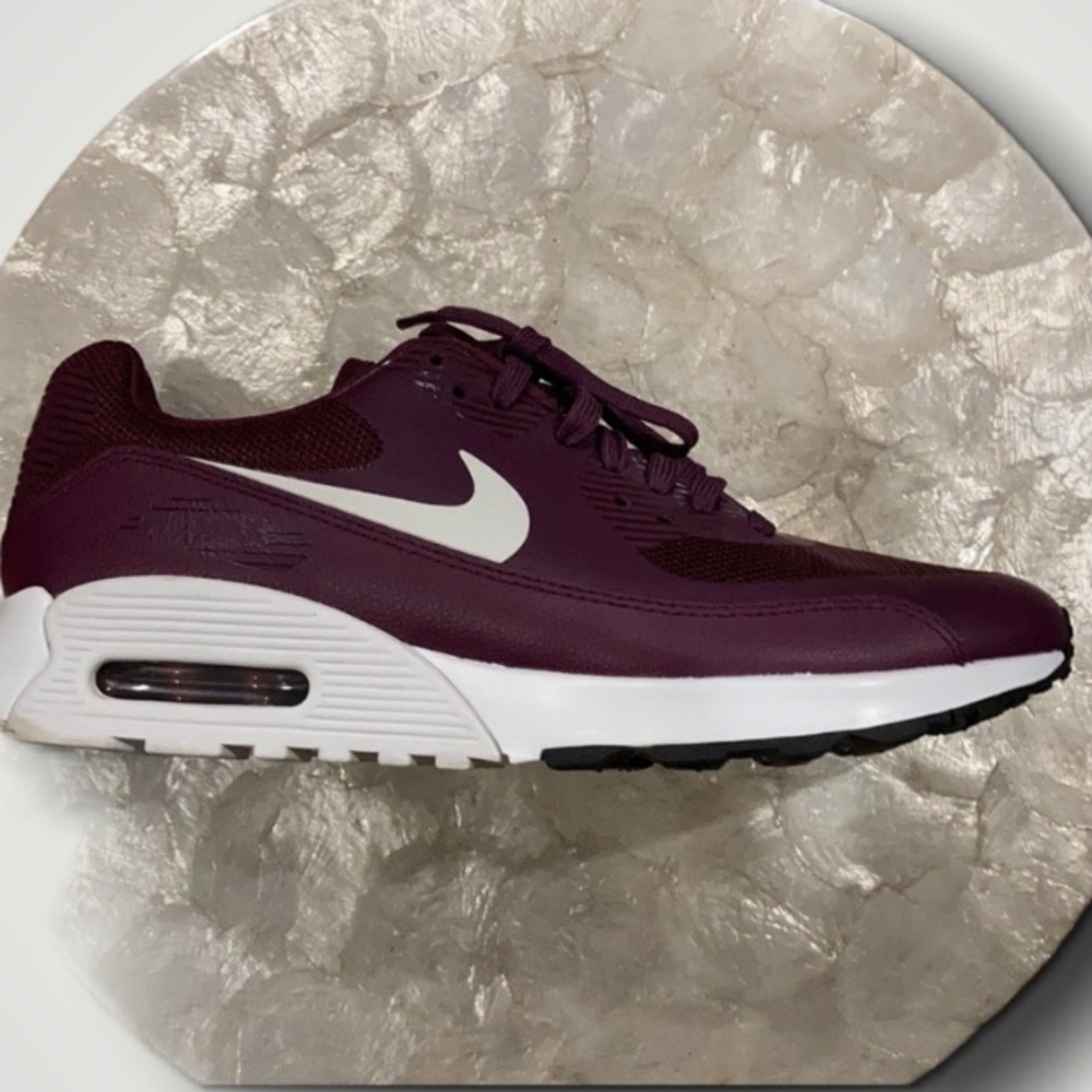 NIKE Air MAX Sz 9